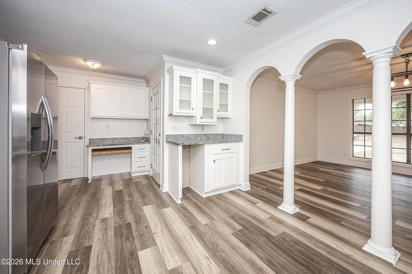 GOLF CART DISTRICT, CLOSE TO DOWNTOWN! Bring your golf cart to - photo 18