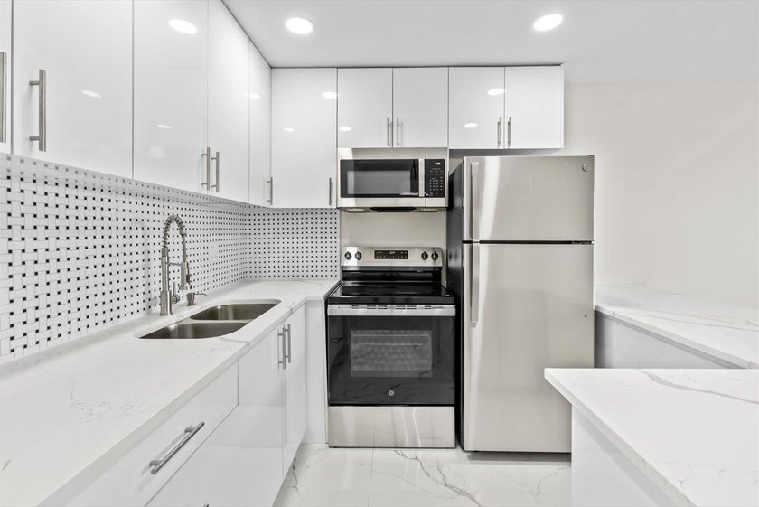 Totally gutted and fully renovated from top to bottom condo in - photo 8