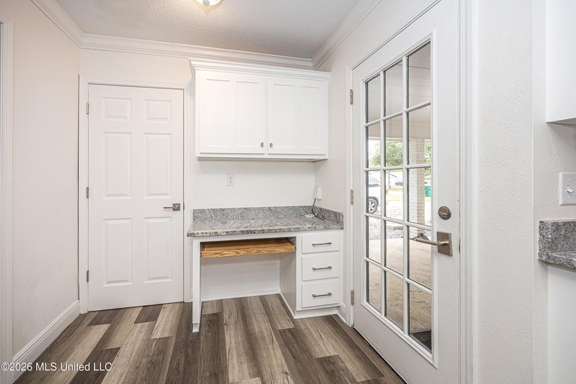 GOLF CART DISTRICT, CLOSE TO DOWNTOWN! Bring your golf cart to - photo 19
