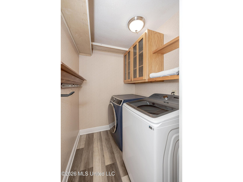 GOLF CART DISTRICT, CLOSE TO DOWNTOWN! Bring your golf cart to - photo 21