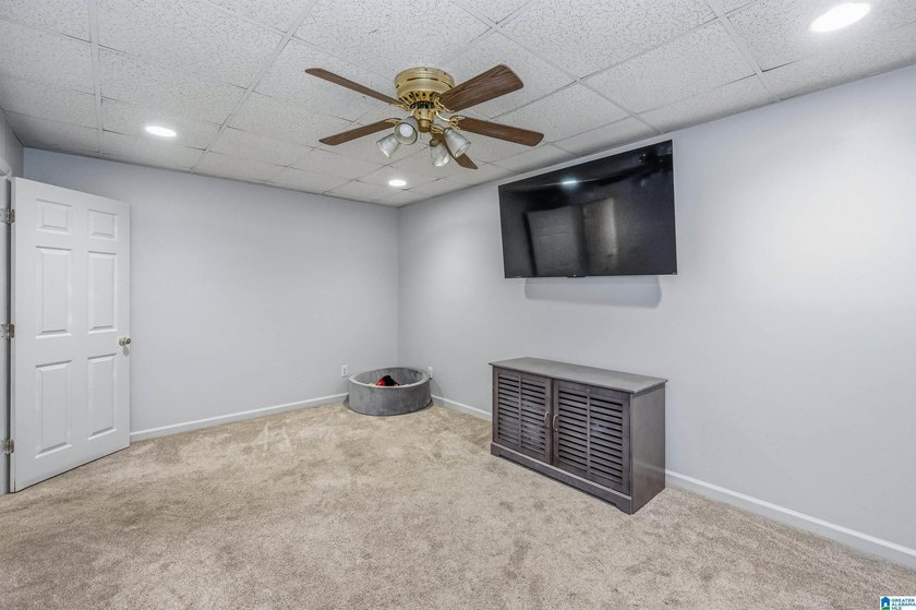 Welcome home to the best of Hoover living-tucked away in a quiet - photo 24