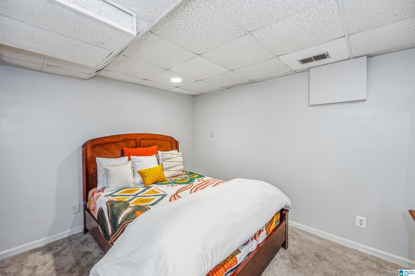 Welcome home to the best of Hoover living-tucked away in a quiet - photo 25