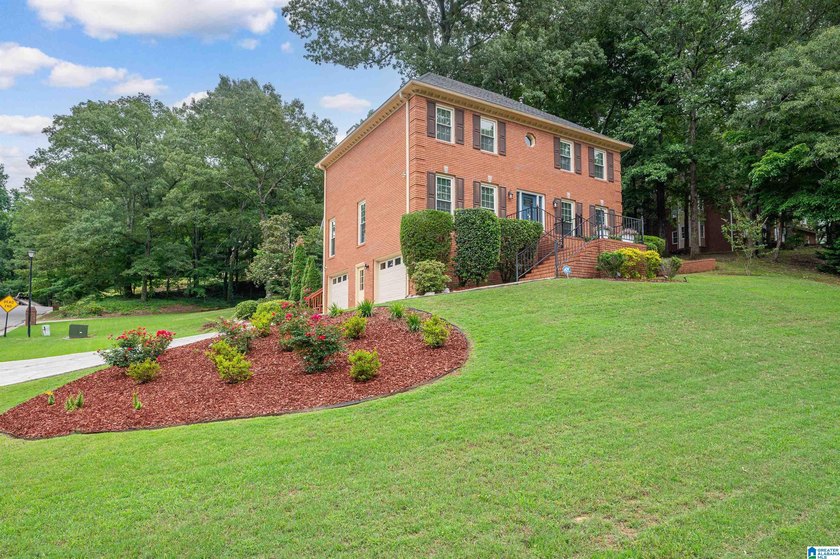 Welcome home to the best of Hoover living-tucked away in a quiet - photo 28