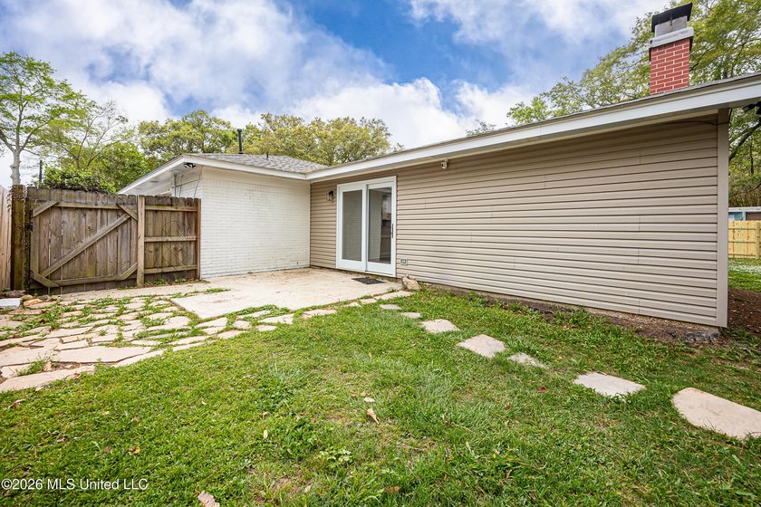 GOLF CART DISTRICT, CLOSE TO DOWNTOWN! Bring your golf cart to - photo 28