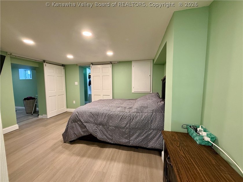Move-in ready and offering exceptional flexibility, this Nitro - photo 36