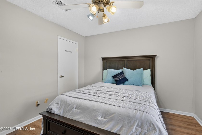 Water Front Resort Welcome to this 3-bedroom, 2-bathroom, 1 - photo 25