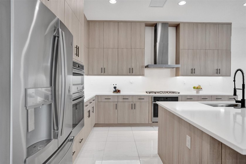 Honolulu model home where modern design meets everyday comfort - photo 20