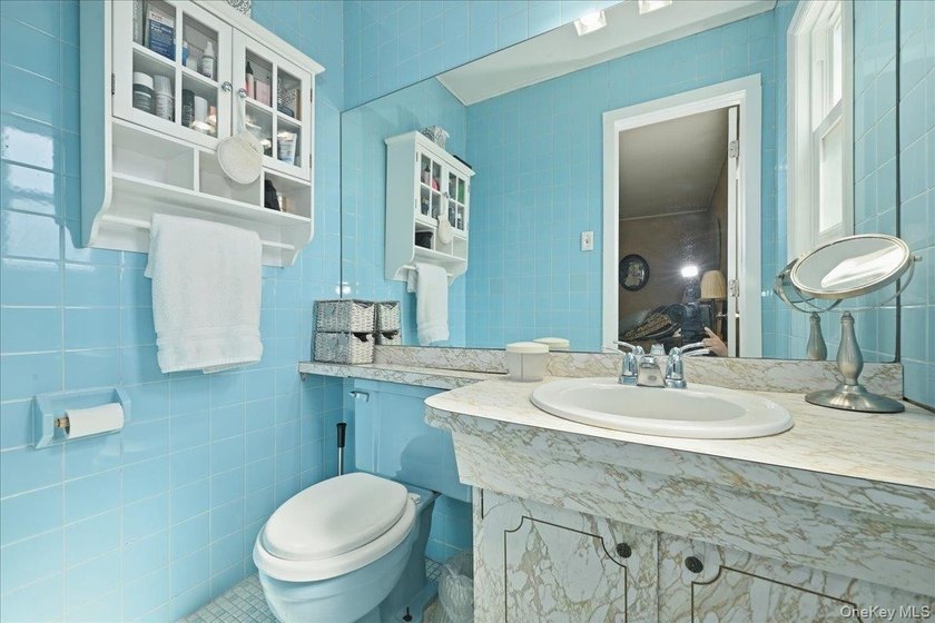 A charming expanded 3-bedroom, 2.5-bath split-level home located - photo 21