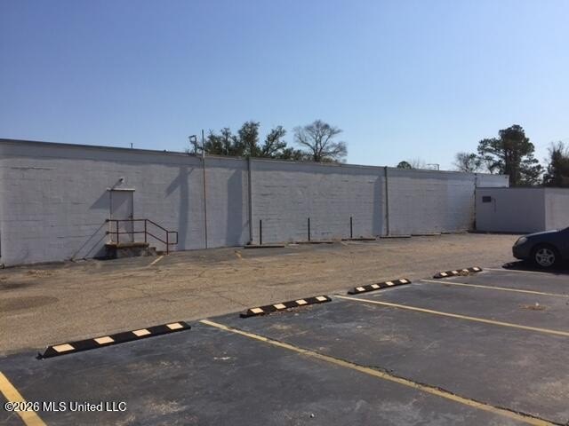 10,154sq ft gutted commercial building, ''X'' Flood Zone, and - photo 5