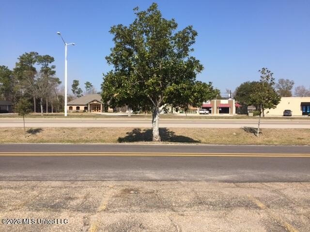 10,154sq ft gutted commercial building, ''X'' Flood Zone, and - photo 6