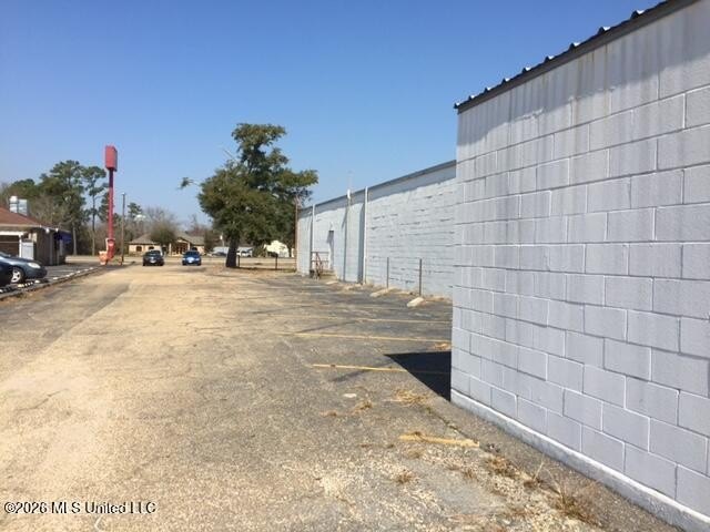 10,154sq ft gutted commercial building, ''X'' Flood Zone, and - photo 8