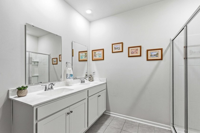 Come live your dream life at the beach! This move-in-ready home - photo 21