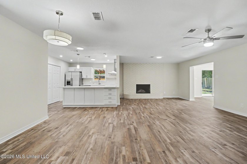 Welcome home to this stunning, fully remodeled residence that - photo 23