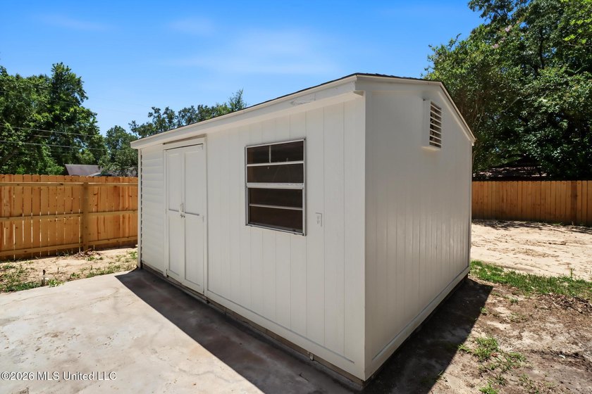 Welcome home to this stunning, fully remodeled residence that - photo 25