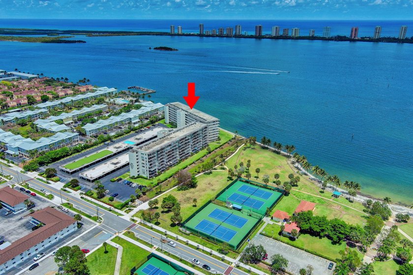 Experience exceptional waterfront living in this beautifully - photo 46