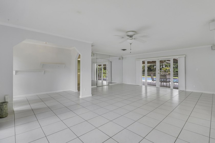 Don't miss this sprawling 3-bedroom, 2-bath CBS home, newly - photo 4