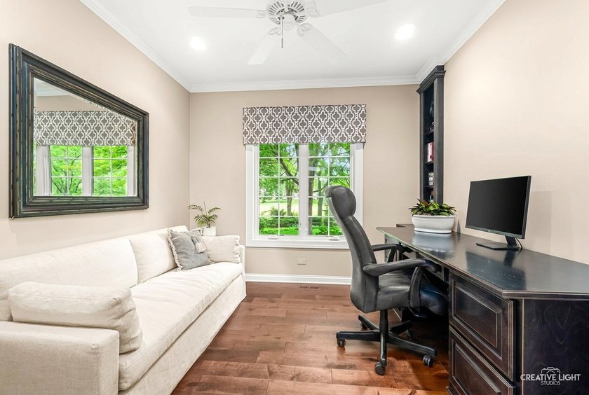 THIS ONE JUST FEELS RIGHT! Warm, welcoming, and beautifully - photo 13