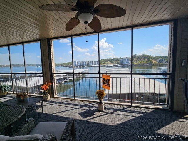 Enjoy the privacy and comfort of a home without the maintenance - photo 27