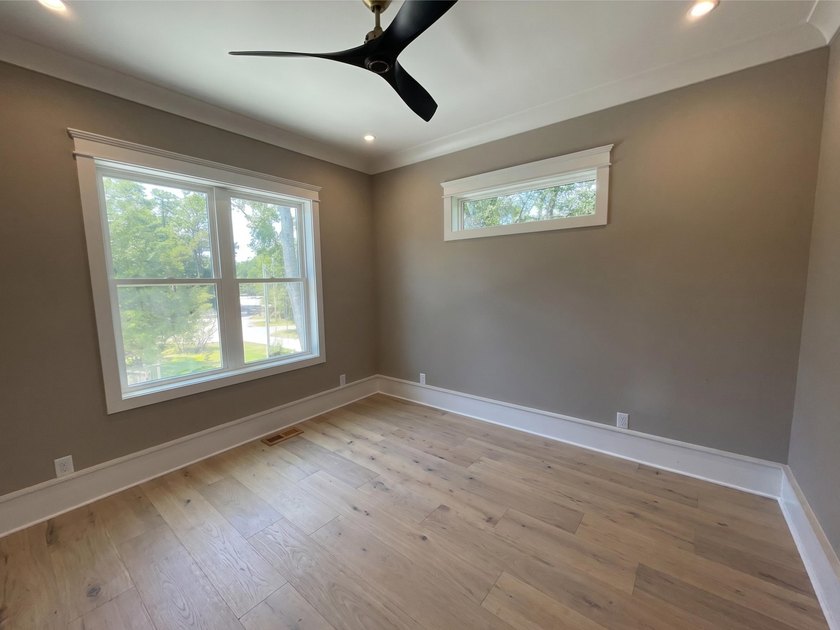 CREEKFRONT HOME~ a rare and unique opportunity to embrace - photo 31