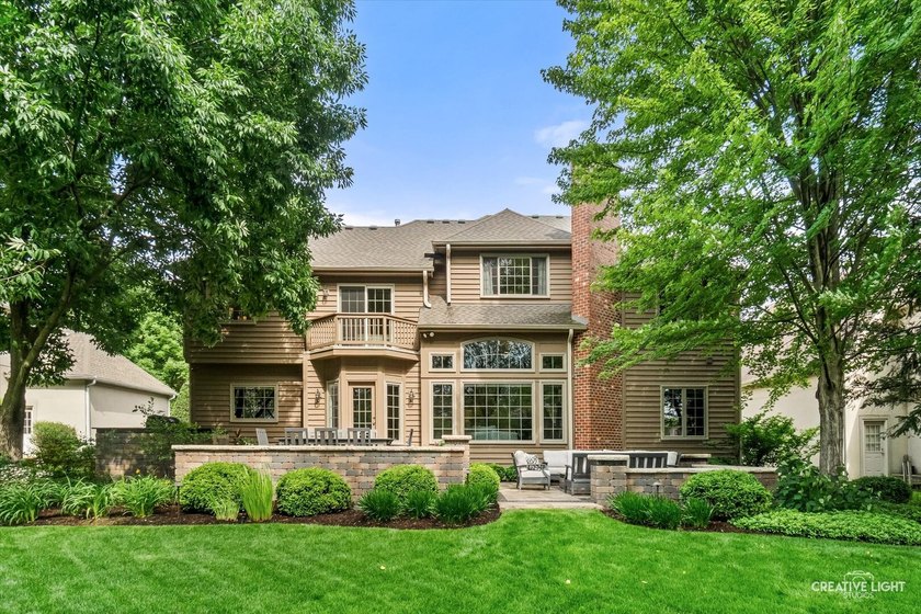 THIS ONE JUST FEELS RIGHT! Warm, welcoming, and beautifully - photo 38