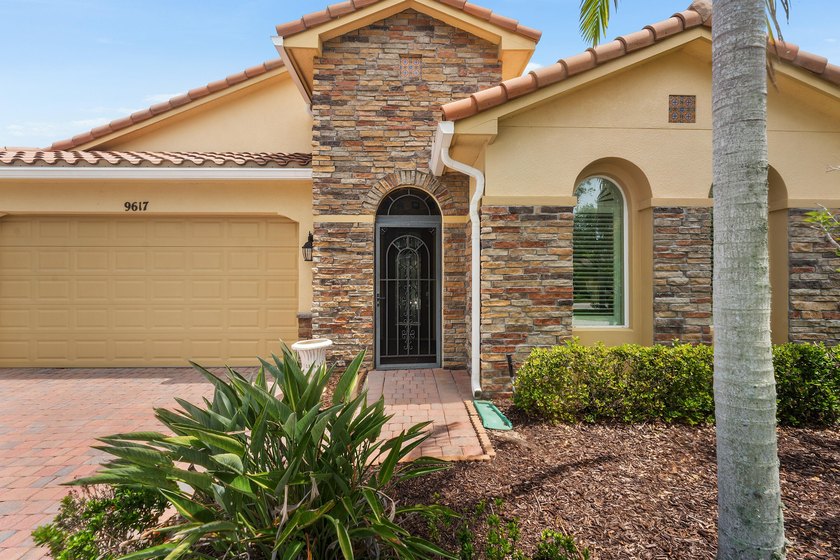 Welcome to resort-style living in Vitalia at Tradition! This - photo 3
