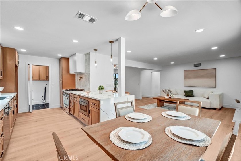 Welcome to this beautifully remodeled turnkey single-story home - photo 17