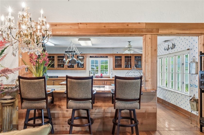 Priced substantially below appraisal!! Extraordinary investment - photo 9