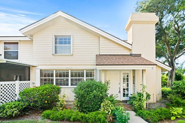 Fabulous 3/2 townhome in Wellesley of Lake Clarke Shores - photo 2