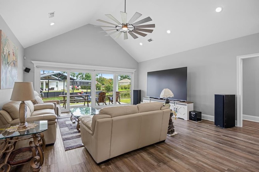 Welcome to waterfront living at its finest! Perfectly positioned - photo 18