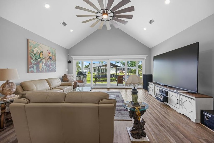 Welcome to waterfront living at its finest! Perfectly positioned - photo 19