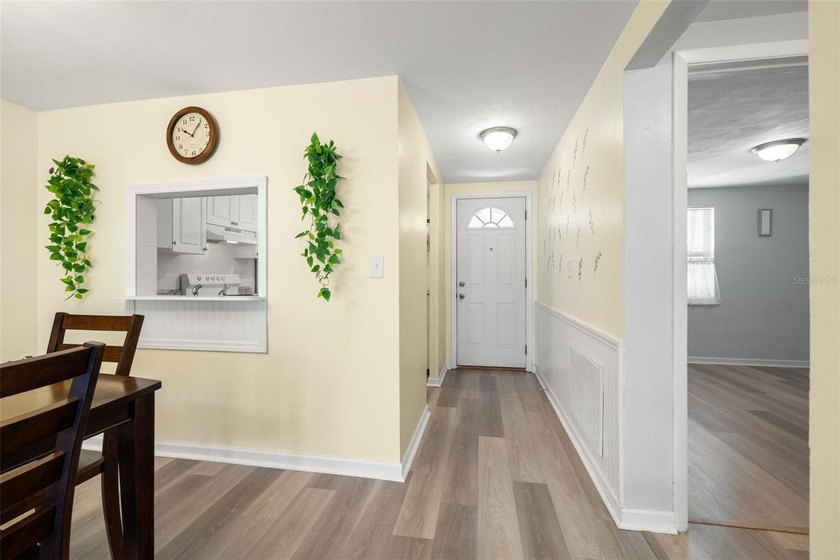 SELLER MOTIVATED! SELLER WILL LOOK AT ALL OFFERS! Home did not - photo 4