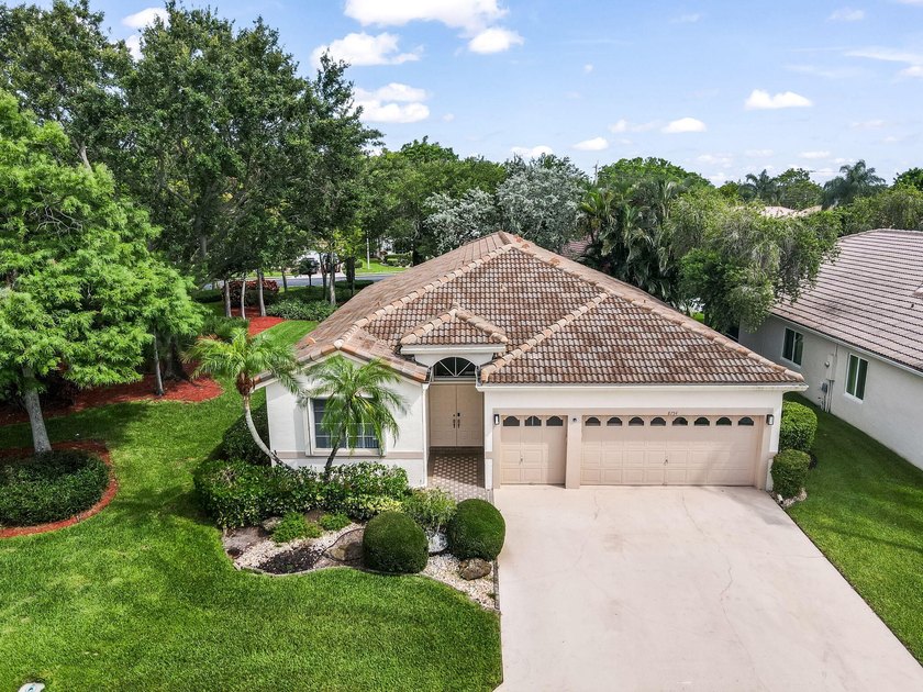 Welcome to your private retreat in the highly sought-after gated - photo 10