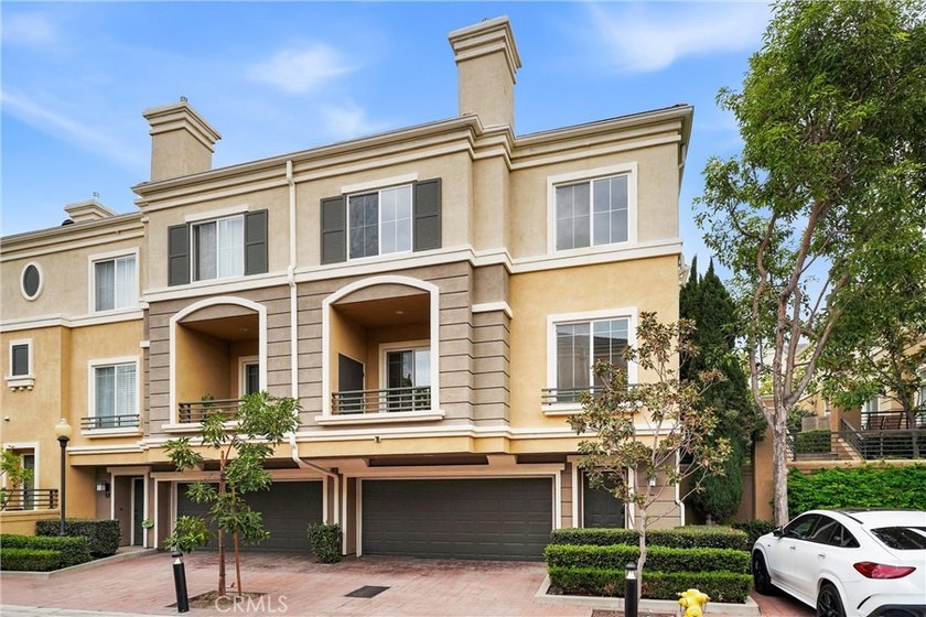Welcome to Vantage at South Coast Metro, a gated townhome - photo 2