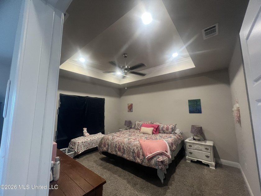 Just listed, Move in ready home in 'The Highlands' Why buy new - photo 15
