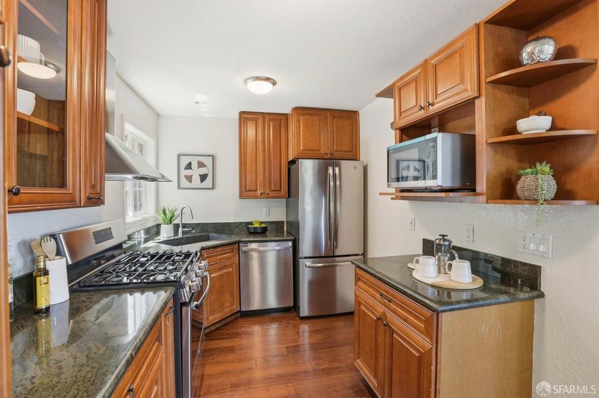 Nestled in the heart of coveted Noe Valley, this charming - photo 15