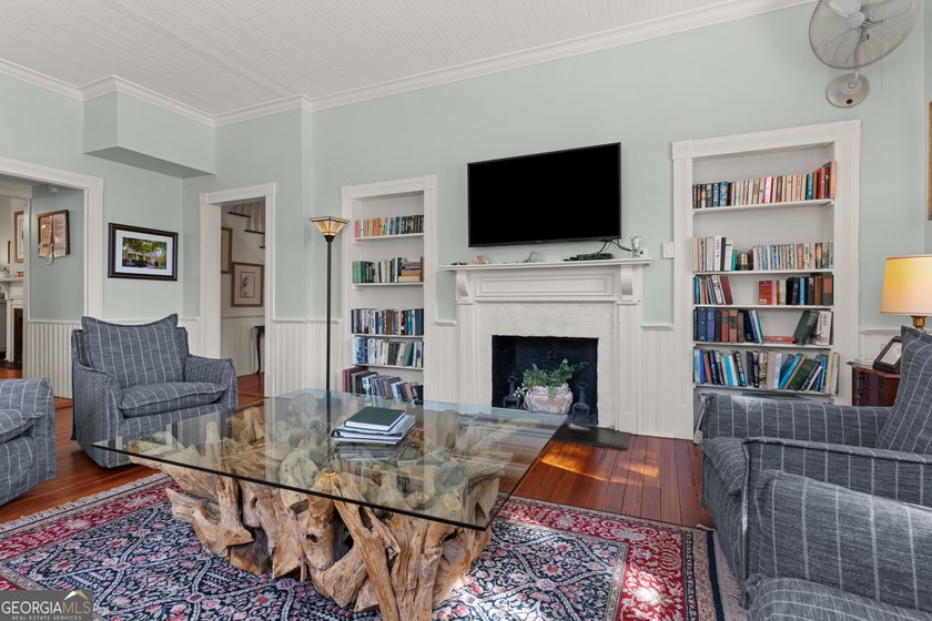 PURCHASE THIS LOVELY HOME FURNISHED OR UNFURNISHED IF YOU - photo 19