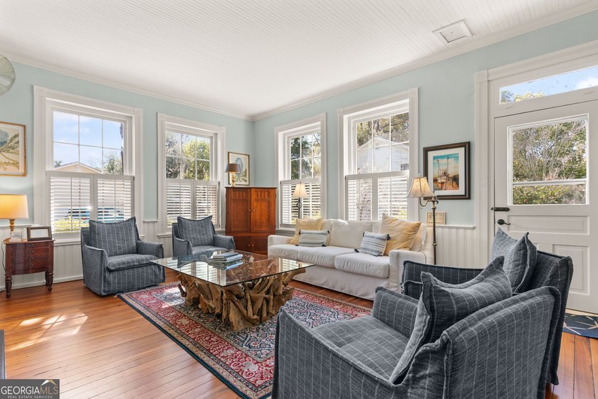 PURCHASE THIS LOVELY HOME FURNISHED OR UNFURNISHED IF YOU - photo 20