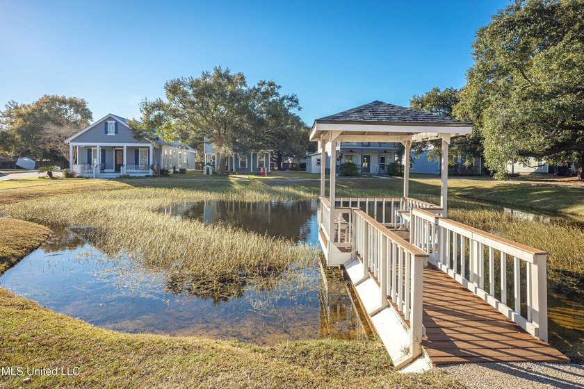 Located within the Ocean Springs Golf Cart District, this - photo 21