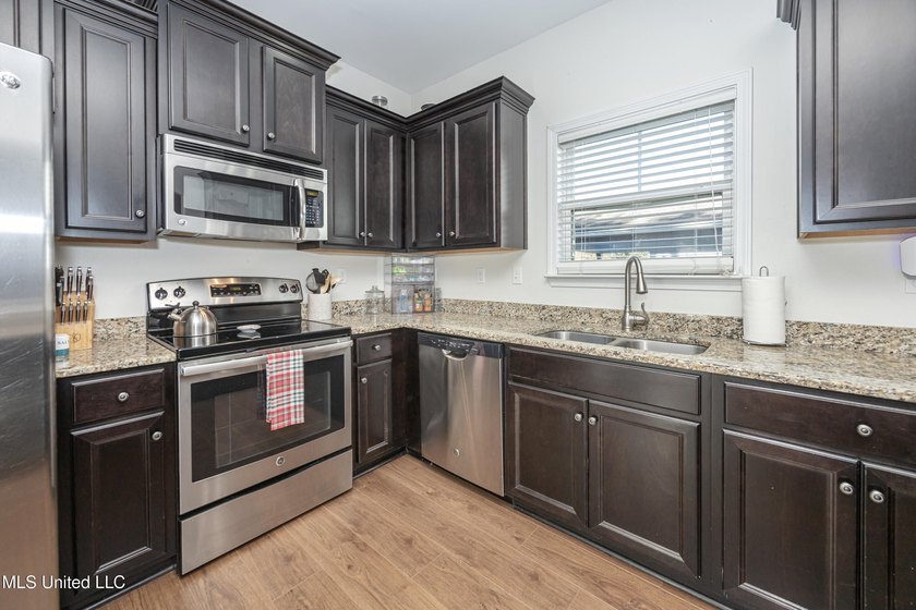 Located within the Ocean Springs Golf Cart District, this - photo 22