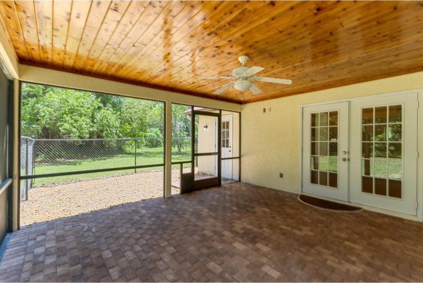 Welcome home to Holiday Pines, one of North Fort Pierce's most - photo 5
