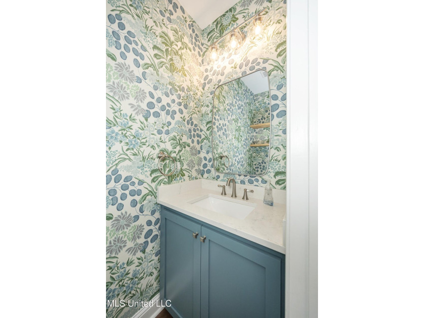 Located within the Ocean Springs Golf Cart District, this - photo 29