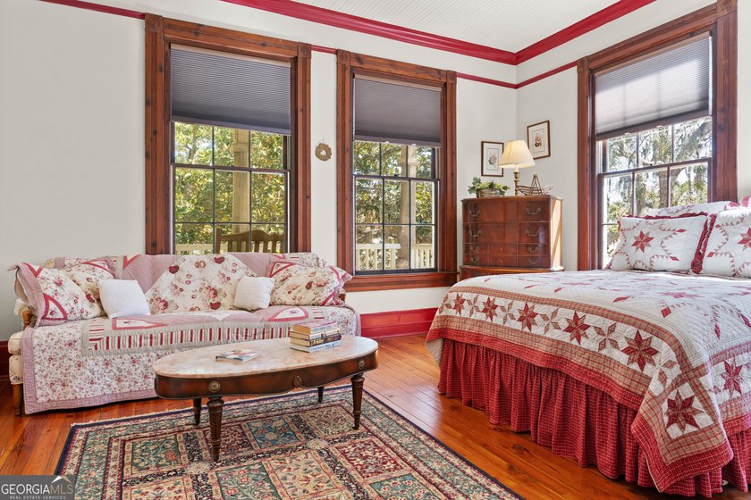 PURCHASE THIS LOVELY HOME FURNISHED OR UNFURNISHED IF YOU - photo 32