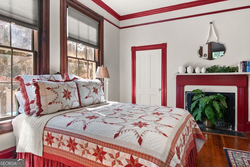 PURCHASE THIS LOVELY HOME FURNISHED OR UNFURNISHED IF YOU - photo 33