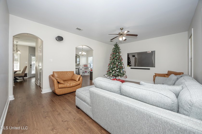 Located within the Ocean Springs Golf Cart District, this - photo 37