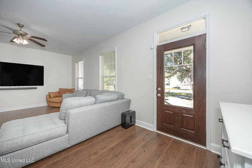 Located within the Ocean Springs Golf Cart District, this - photo 38