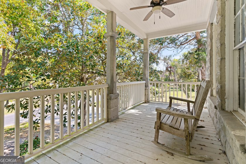 PURCHASE THIS LOVELY HOME FURNISHED OR UNFURNISHED IF YOU - photo 39