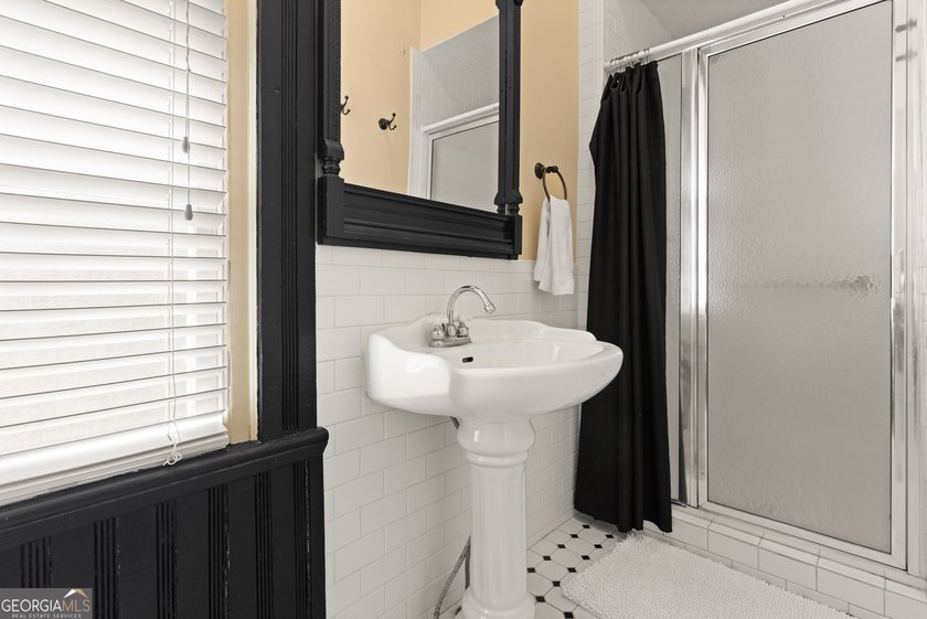 PURCHASE THIS LOVELY HOME FURNISHED OR UNFURNISHED IF YOU - photo 44