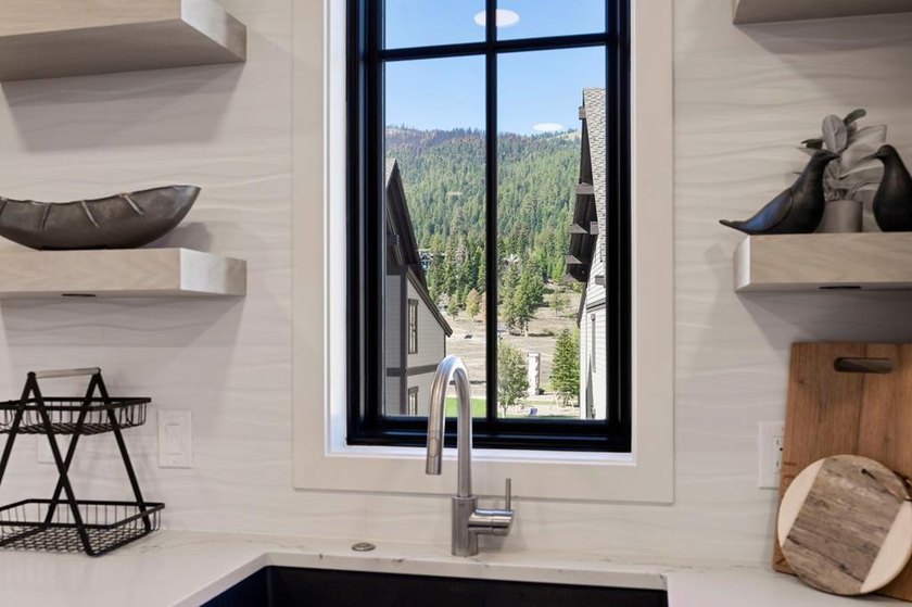 Experience the perfect blend of mountain adventure and refined - photo 3