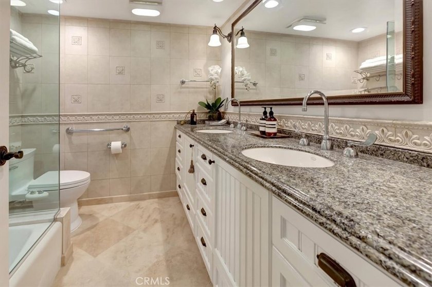 Exceptional Coastal Sanctuary! Unparalleled serenity awaits the - photo 35