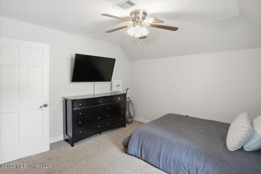 Welcome to 104 Quail Hollow Place--an incredible opportunity to - photo 34